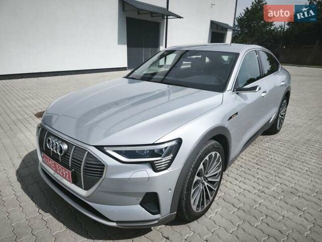 Серый Ауди E-Tron, объемом двигателя 0 л и пробегом 70 тыс. км за 34500 $, фото 22 на Automoto.ua