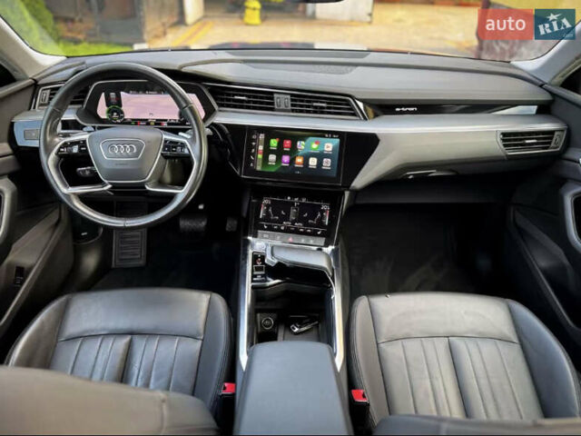 Сірий Ауді E-Tron, об'ємом двигуна 0 л та пробігом 170 тис. км за 25600 $, фото 8 на Automoto.ua