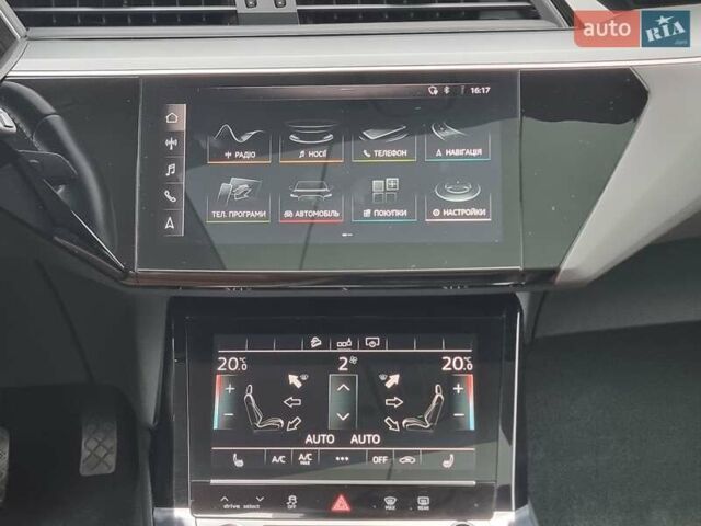 Сірий Ауді E-Tron, об'ємом двигуна 0 л та пробігом 119 тис. км за 29650 $, фото 24 на Automoto.ua