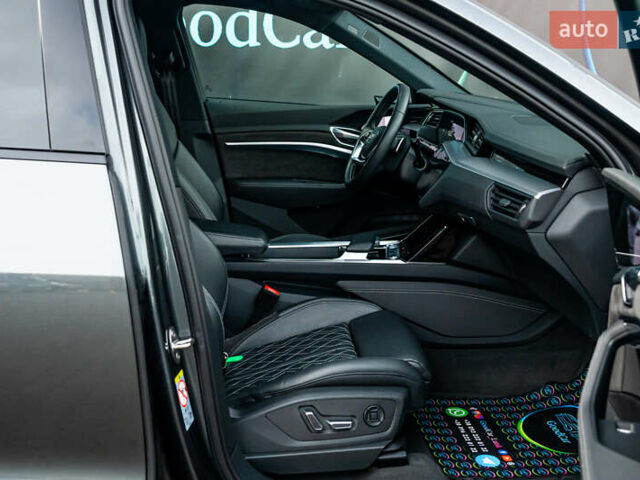 Сірий Ауді E-Tron, об'ємом двигуна 0 л та пробігом 82 тис. км за 39888 $, фото 53 на Automoto.ua