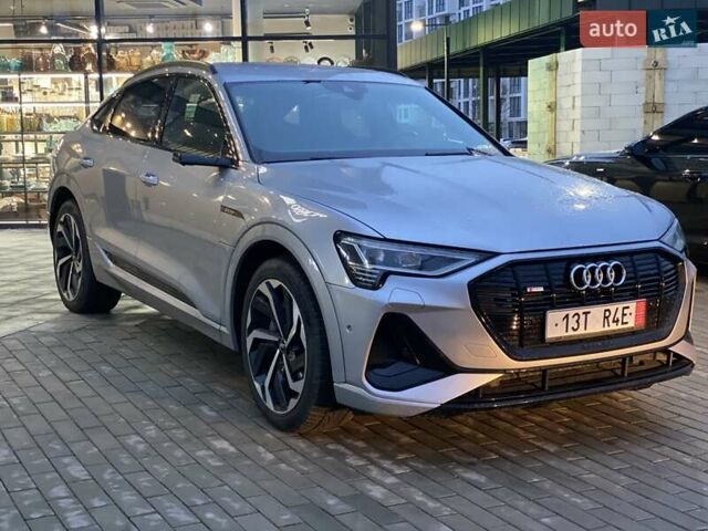 Серый Ауди E-Tron, объемом двигателя 0 л и пробегом 93 тыс. км за 39500 $, фото 7 на Automoto.ua