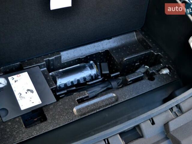 Серый Ауди E-Tron, объемом двигателя 0 л и пробегом 125 тыс. км за 23800 $, фото 75 на Automoto.ua