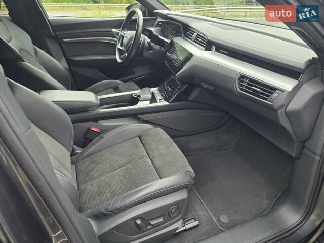 Серый Ауди E-Tron, объемом двигателя 0 л и пробегом 71 тыс. км за 33999 $, фото 61 на Automoto.ua