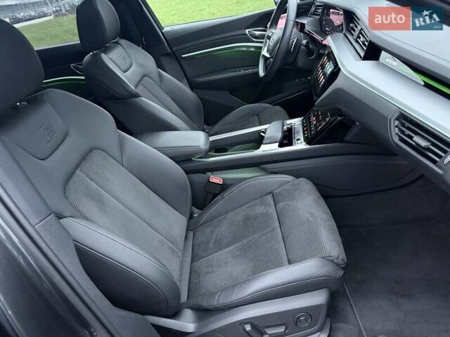 Серый Ауди E-Tron, объемом двигателя 0 л и пробегом 29 тыс. км за 38300 $, фото 11 на Automoto.ua