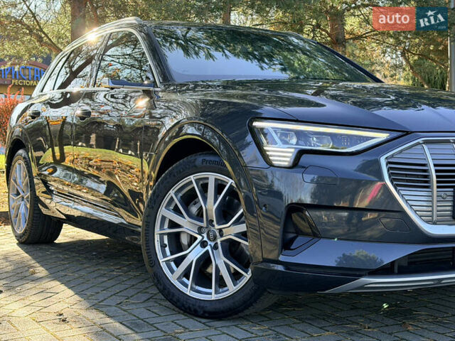 Серый Ауди E-Tron, объемом двигателя 0 л и пробегом 117 тыс. км за 28990 $, фото 6 на Automoto.ua