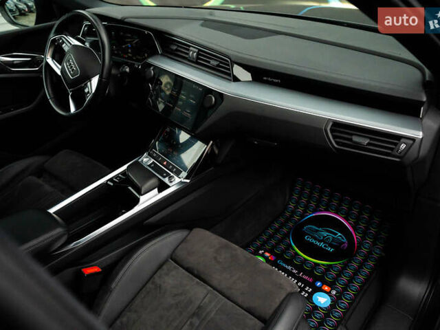 Сірий Ауді E-Tron, об'ємом двигуна 0 л та пробігом 154 тис. км за 25900 $, фото 65 на Automoto.ua