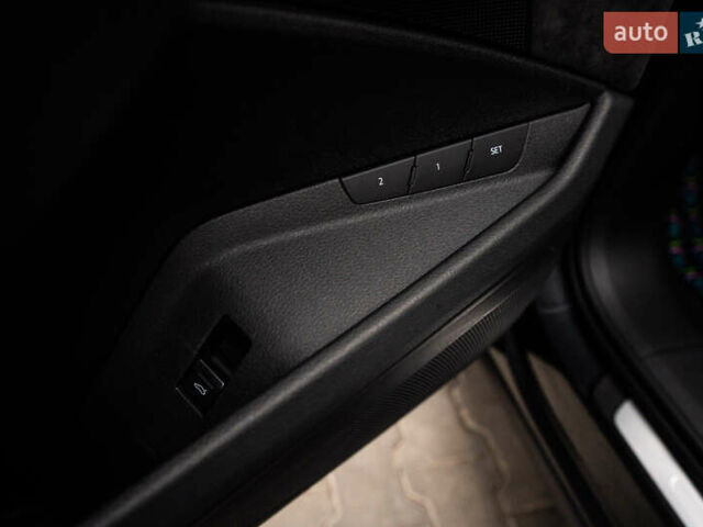 Сірий Ауді E-Tron, об'ємом двигуна 0 л та пробігом 154 тис. км за 25900 $, фото 58 на Automoto.ua