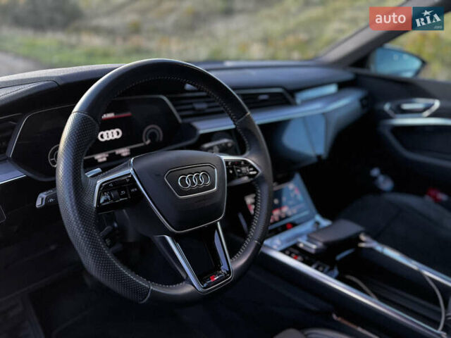 Серый Ауди E-Tron, объемом двигателя 0 л и пробегом 108 тыс. км за 29000 $, фото 17 на Automoto.ua