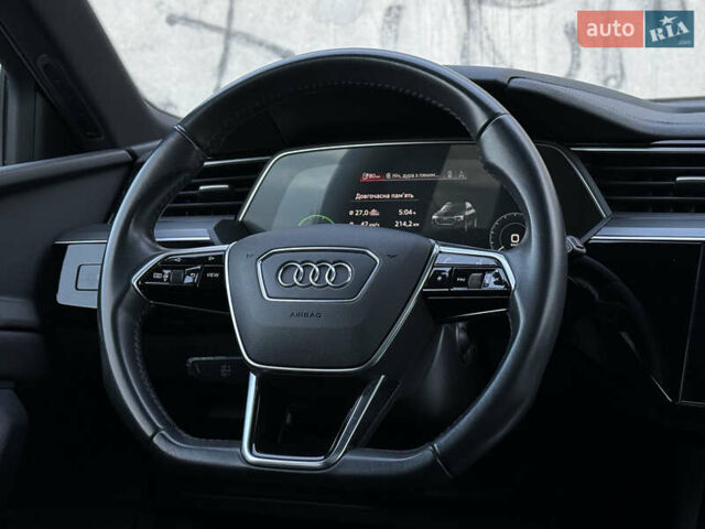 Ауді E-Tron 2020 у Львові на Automoto.ua Сірий Ауді E-Tron, об'ємом двигуна 0 л та пробігом 81 тис. км за 34920 $, фото 41 на Automoto.ua
