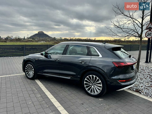 Серый Ауди E-Tron, объемом двигателя 0 л и пробегом 150 тыс. км за 25500 $, фото 8 на Automoto.ua