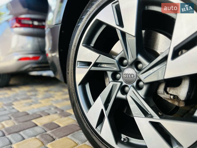 Серый Ауди E-Tron, объемом двигателя 0 л и пробегом 60 тыс. км за 41999 $, фото 24 на Automoto.ua