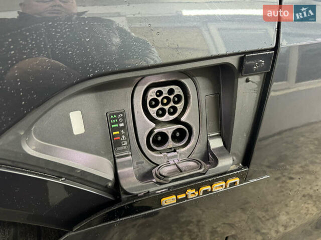 Серый Ауди E-Tron, объемом двигателя 0 л и пробегом 150 тыс. км за 23800 $, фото 70 на Automoto.ua