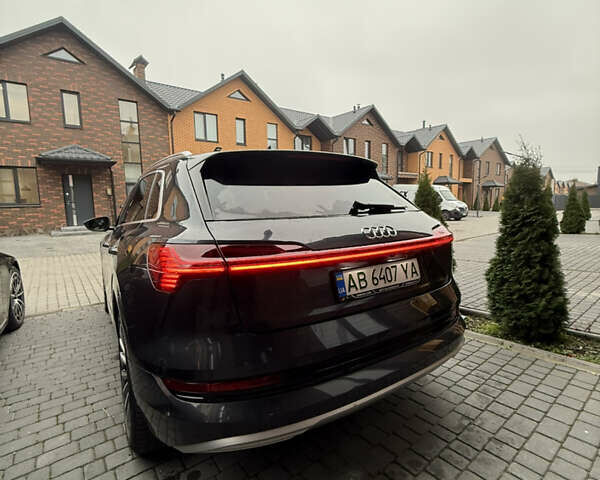 Серый Ауди E-Tron, объемом двигателя 0 л и пробегом 177 тыс. км за 27000 $, фото 31 на Automoto.ua