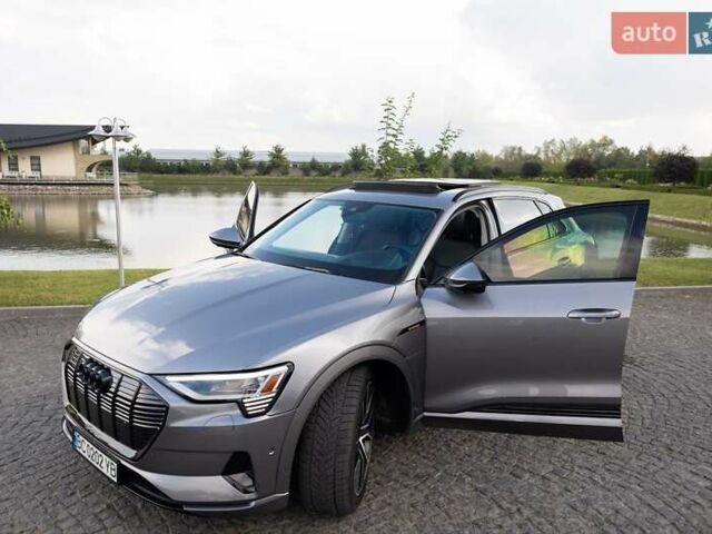 Серый Ауди E-Tron, объемом двигателя 0 л и пробегом 41 тыс. км за 37500 $, фото 3 на Automoto.ua