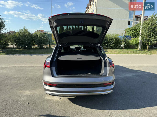 Сірий Ауді E-Tron, об'ємом двигуна 0 л та пробігом 65 тис. км за 39990 $, фото 36 на Automoto.ua