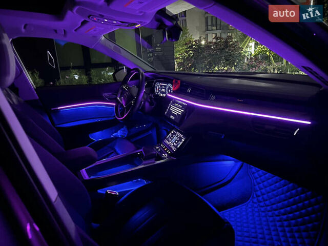 Серый Ауди E-Tron, объемом двигателя 0 л и пробегом 34 тыс. км за 43000 $, фото 30 на Automoto.ua