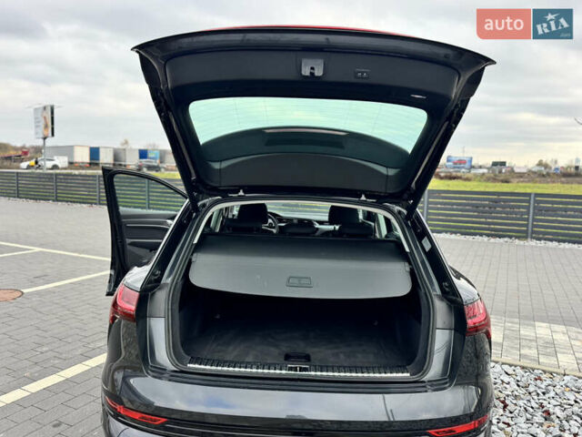 Серый Ауди E-Tron, объемом двигателя 0 л и пробегом 150 тыс. км за 25500 $, фото 12 на Automoto.ua