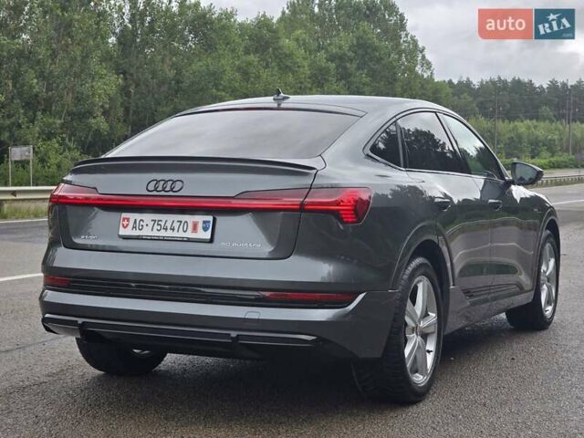 Серый Ауди E-Tron, объемом двигателя 0 л и пробегом 71 тыс. км за 33999 $, фото 4 на Automoto.ua