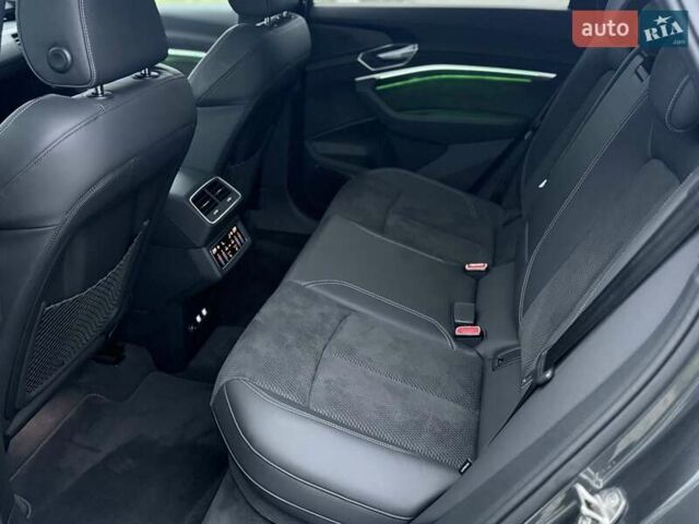 Серый Ауди E-Tron, объемом двигателя 0 л и пробегом 29 тыс. км за 38300 $, фото 13 на Automoto.ua