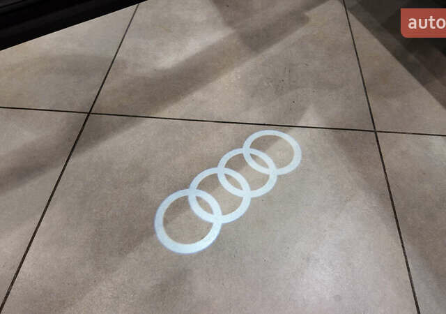 Серый Ауди E-Tron, объемом двигателя 0 л и пробегом 144 тыс. км за 29700 $, фото 24 на Automoto.ua