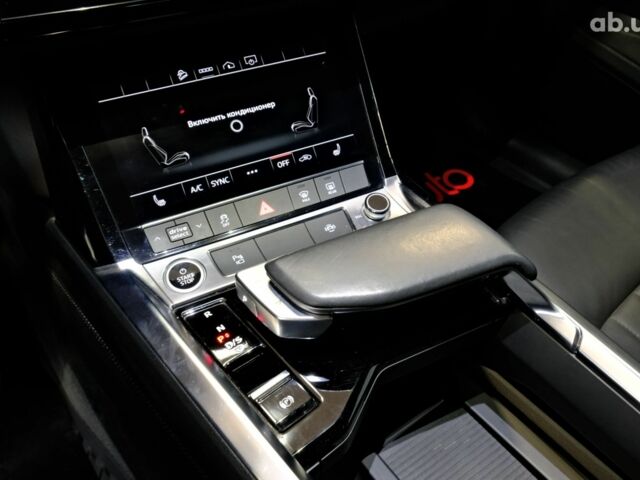 Серый Ауди E-Tron, объемом двигателя 0 л и пробегом 26 тыс. км за 38900 $, фото 2 на Automoto.ua