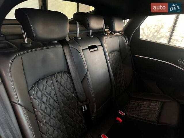 Серый Ауди E-Tron, объемом двигателя 0 л и пробегом 53 тыс. км за 37900 $, фото 40 на Automoto.ua