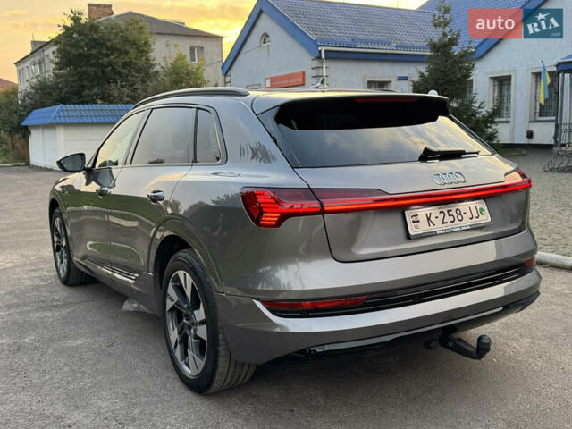 Сірий Ауді E-Tron, об'ємом двигуна 0 л та пробігом 180 тис. км за 21500 $, фото 6 на Automoto.ua