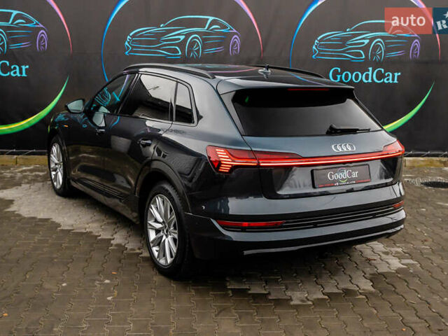 Сірий Ауді E-Tron, об'ємом двигуна 0 л та пробігом 154 тис. км за 25900 $, фото 24 на Automoto.ua