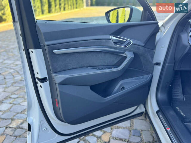 Сірий Ауді E-Tron, об'ємом двигуна 0 л та пробігом 105 тис. км за 34000 $, фото 21 на Automoto.ua