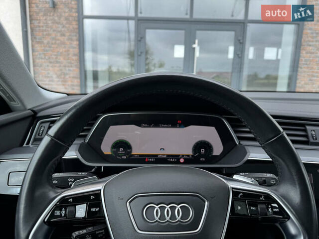 Ауди E-Tron 2020 в Тернополе на Automoto.ua Серый Ауди E-Tron, объемом двигателя 0 л и пробегом 126 тыс. км за 23900 $, фото 70 на Automoto.ua