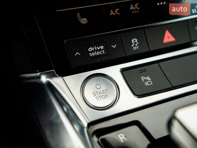 Сірий Ауді E-Tron, об'ємом двигуна 0 л та пробігом 154 тис. км за 25900 $, фото 84 на Automoto.ua