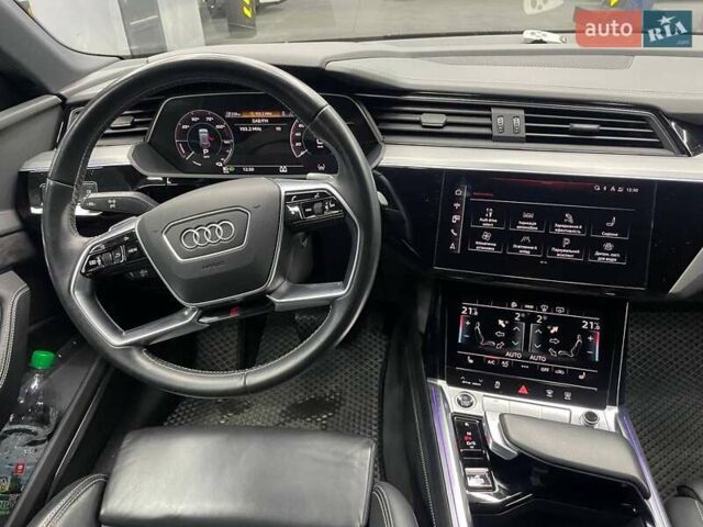 Ауді E-Tron 2020 у Чернівцях на Automoto.ua Сірий Ауді E-Tron, об'ємом двигуна 0 л та пробігом 65 тис. км за 48000 $, фото 16 на Automoto.ua