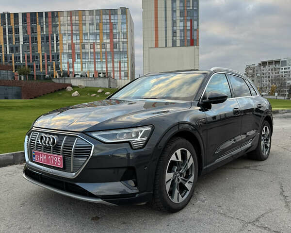 Сірий Ауді E-Tron, об'ємом двигуна 0 л та пробігом 108 тис. км за 25900 $, фото 2 на Automoto.ua