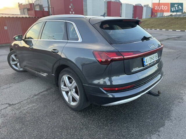 Сірий Ауді E-Tron, об'ємом двигуна 0 л та пробігом 169 тис. км за 26250 $, фото 6 на Automoto.ua