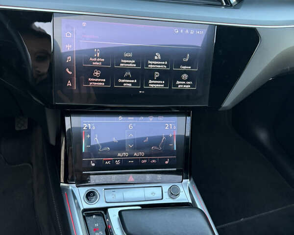 Серый Ауди E-Tron, объемом двигателя 0 л и пробегом 121 тыс. км за 27699 $, фото 31 на Automoto.ua