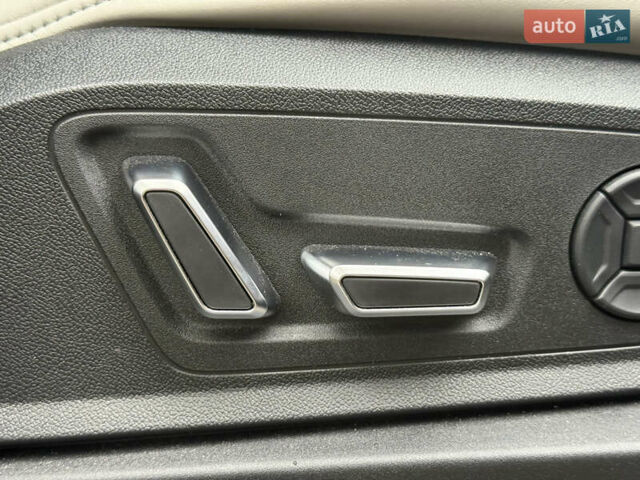 Ауди E-Tron 2020 в Киеве на Automoto.ua Серый Ауди E-Tron, объемом двигателя 0 л и пробегом 71 тыс. км за 35300 $, фото 23 на Automoto.ua