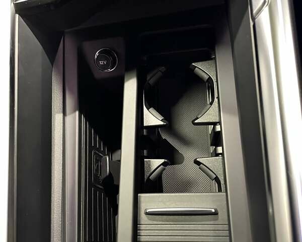 Серый Ауди E-Tron, объемом двигателя 0 л и пробегом 120 тыс. км за 28700 $, фото 76 на Automoto.ua