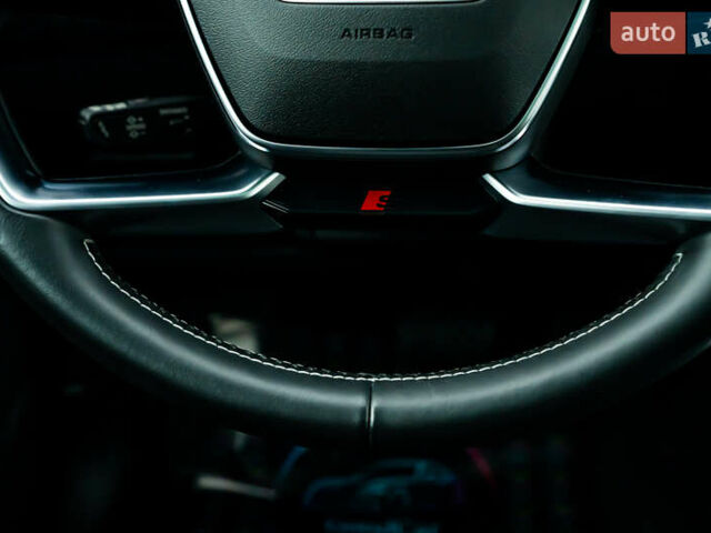 Сірий Ауді E-Tron, об'ємом двигуна 0 л та пробігом 82 тис. км за 39888 $, фото 88 на Automoto.ua