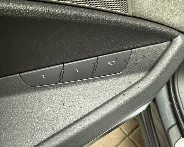 Ауди E-Tron 2020 в Киеве на Automoto.ua Серый Ауди E-Tron, объемом двигателя 0 л и пробегом 71 тыс. км за 35300 $, фото 25 на Automoto.ua