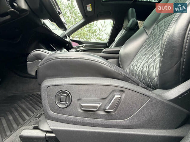 Ауді E-Tron 2020 у Дрогобичі на Automoto.ua Сірий Ауді E-Tron, об'ємом двигуна 0 л та пробігом 160 тис. км за 33900 $, фото 18 на Automoto.ua