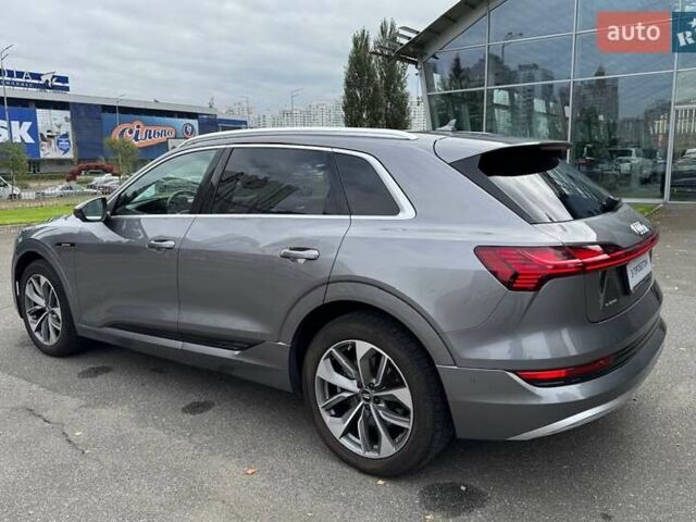 Серый Ауди E-Tron, объемом двигателя 0 л и пробегом 58 тыс. км за 37000 $, фото 24 на Automoto.ua