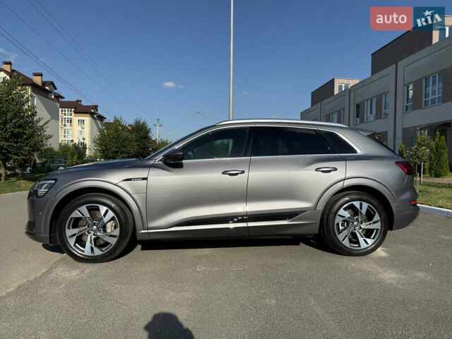 Сірий Ауді E-Tron, об'ємом двигуна 0 л та пробігом 65 тис. км за 39990 $, фото 8 на Automoto.ua