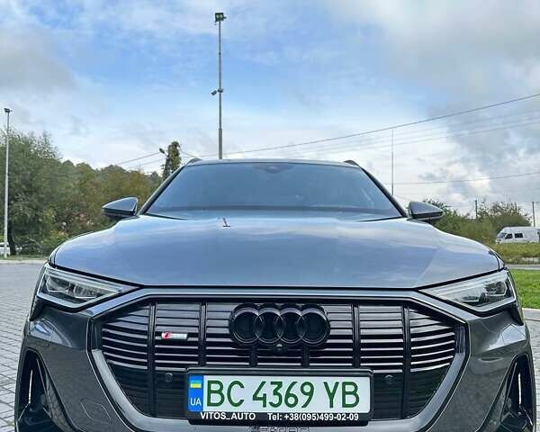 Серый Ауди E-Tron, объемом двигателя 0 л и пробегом 49 тыс. км за 40500 $, фото 1 на Automoto.ua