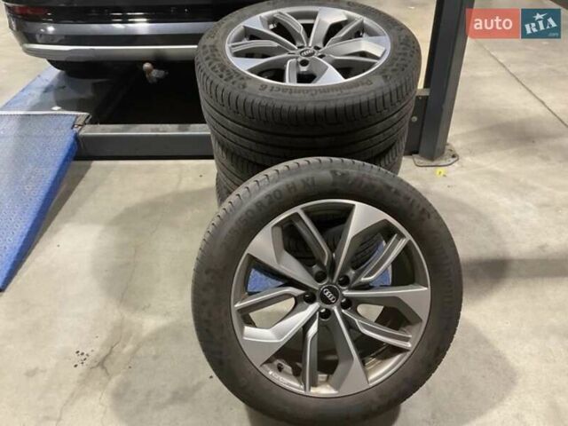 Серый Ауди E-Tron, объемом двигателя 0 л и пробегом 169 тыс. км за 33999 $, фото 50 на Automoto.ua