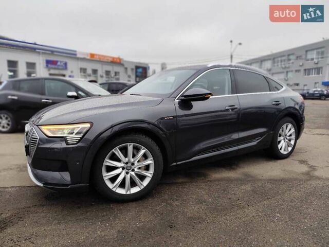 Серый Ауди E-Tron, объемом двигателя 0 л и пробегом 169 тыс. км за 33999 $, фото 20 на Automoto.ua