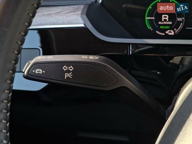 Серый Ауди E-Tron, объемом двигателя 0 л и пробегом 12 тыс. км за 31990 $, фото 69 на Automoto.ua