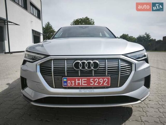 Серый Ауди E-Tron, объемом двигателя 0 л и пробегом 70 тыс. км за 34500 $, фото 14 на Automoto.ua