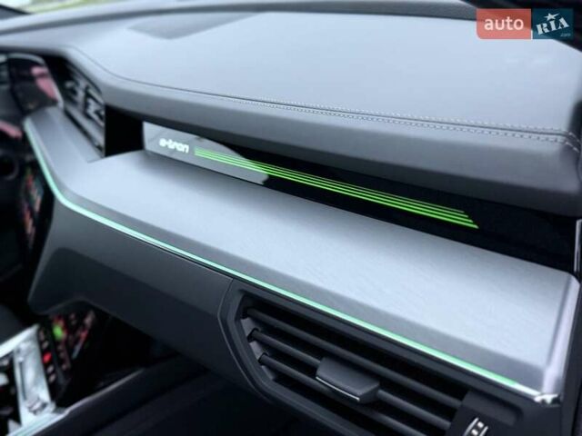 Серый Ауди E-Tron, объемом двигателя 0 л и пробегом 29 тыс. км за 38300 $, фото 20 на Automoto.ua