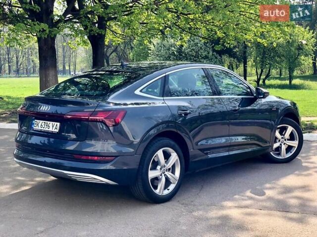Серый Ауди E-Tron, объемом двигателя 0 л и пробегом 148 тыс. км за 25750 $, фото 4 на Automoto.ua