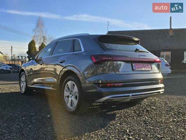 Серый Ауди E-Tron, объемом двигателя 0 л и пробегом 99 тыс. км за 31990 $, фото 7 на Automoto.ua
